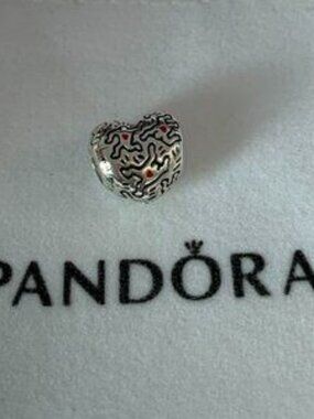 Keith Haring??x Pandora Line Art People Charm